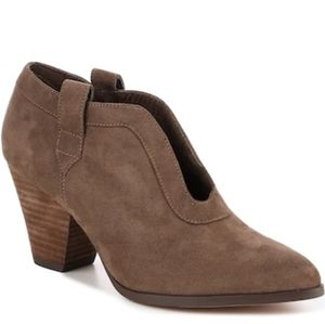 Charles david vegan tan suede chunky heel booties sz 6 *AH